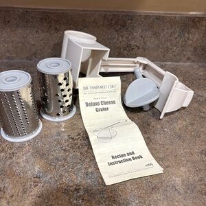 The Pampered Chef Deluxe Cheese Grater #1275 Fine & Coarse Barrels